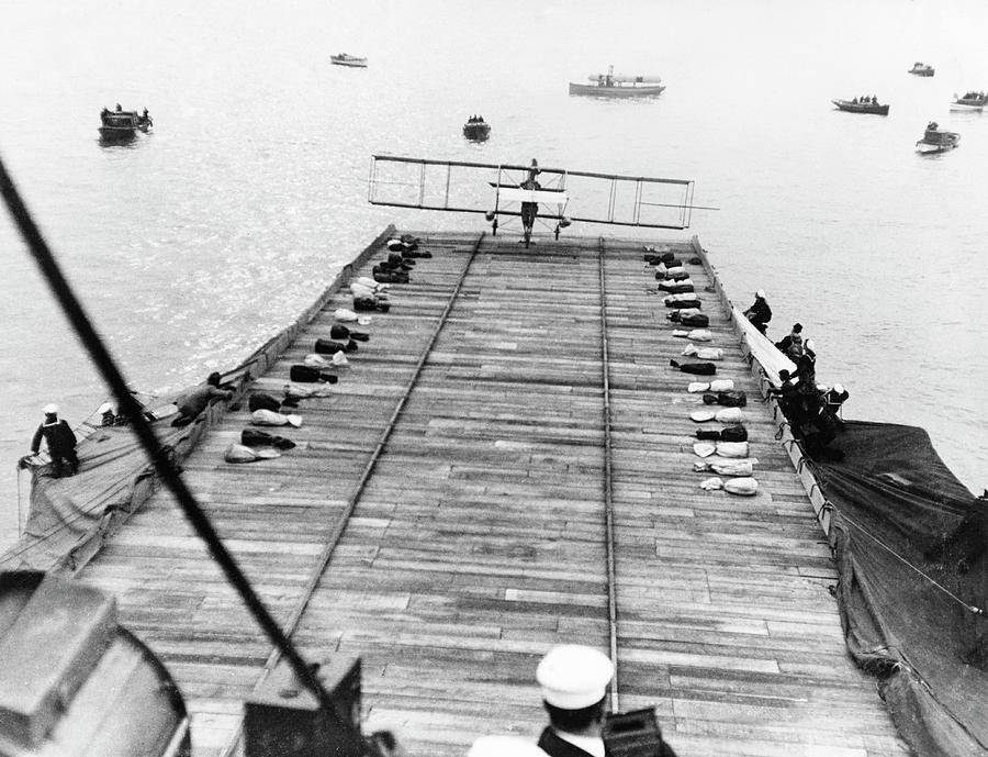 First Landing Of Plane On A Ship Photograph by Us Navy/science Photo Library
