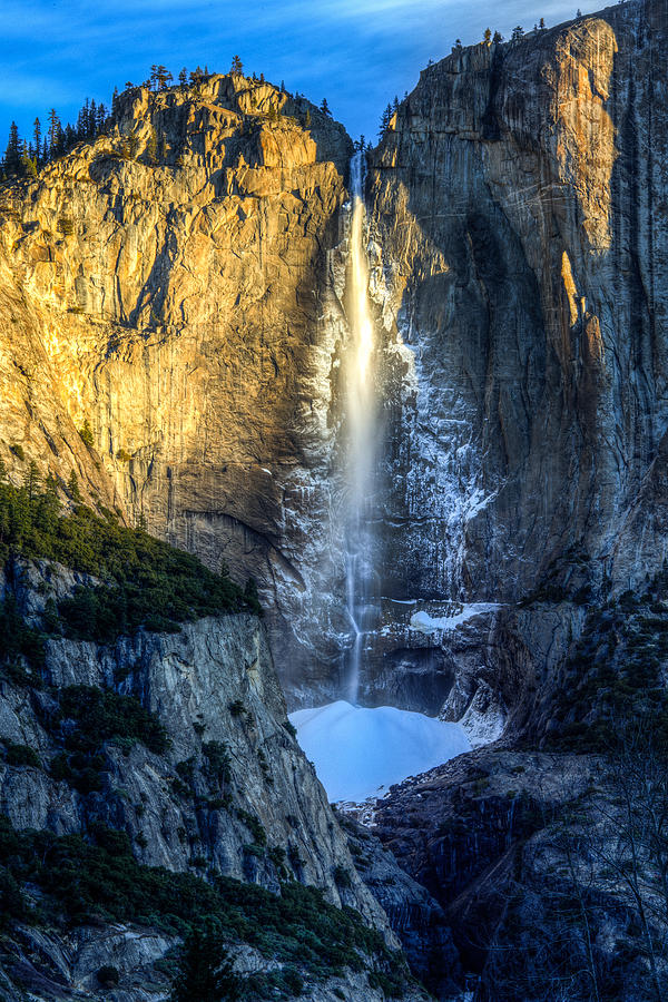 First Light on Yosemite Falls Photograph by Mike Lee