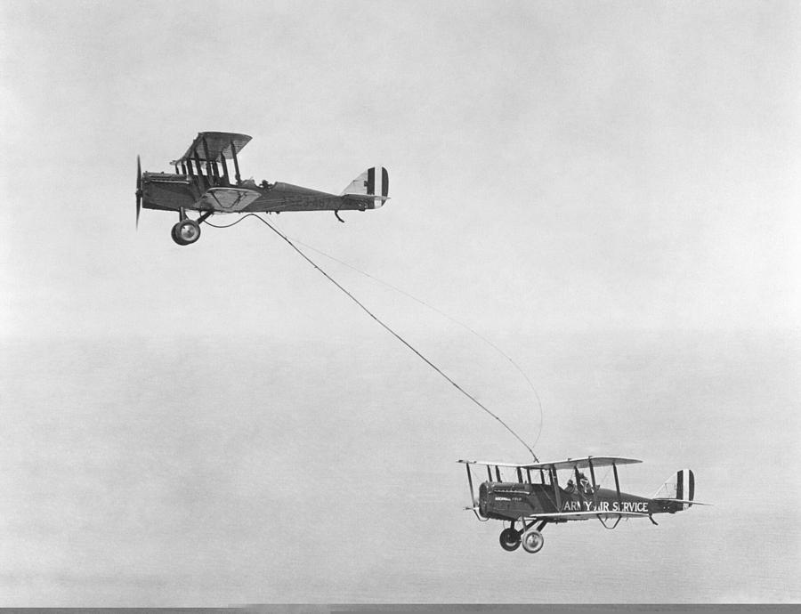 First mid-air refuelling, 1923 Photograph by Science Photo Library