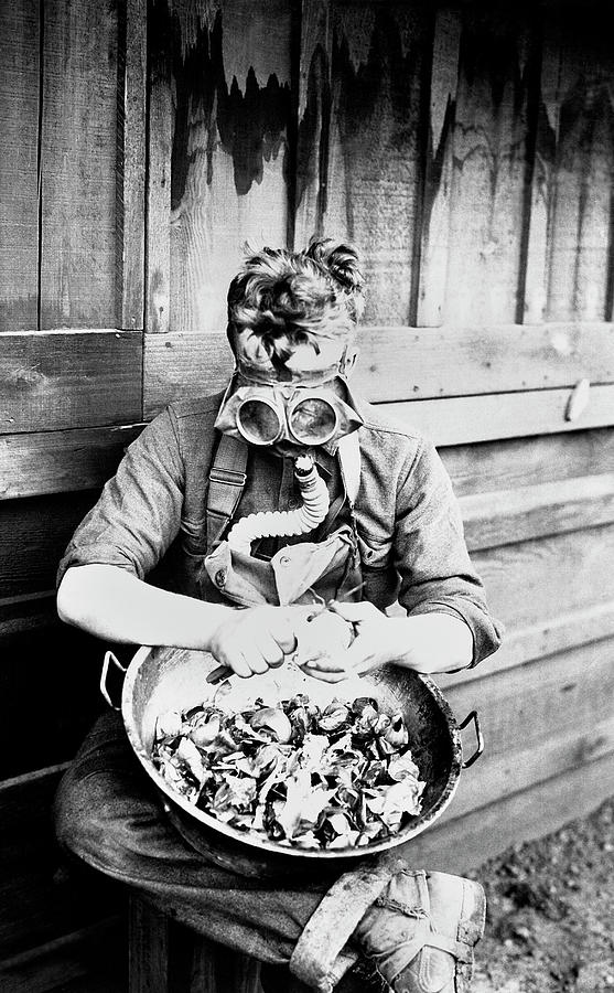 First World War Soldier With Gas Mask Photograph by Us Army/science Photo Library