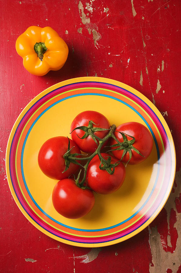 Tomato Photograph - Five tomatoes on plate by Garry Gay