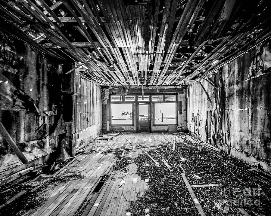 Gallery Photograph - Fixer Upper  by Richard Smukler