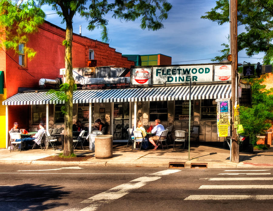 Fleetwood Diner Photograph by James Howe