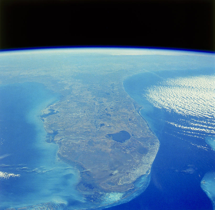 Florida Peninsula, Discovery Shuttle Photograph by Science Source