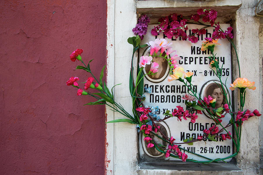 Flowers At Grave In Novodevichy Cemetery Photograph by Holger Leue