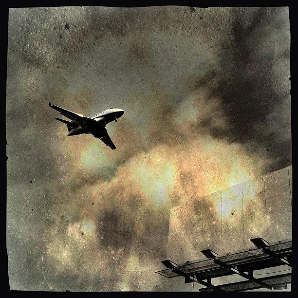 Planespotter Photograph - Flying Dreams by Lauren Dsf