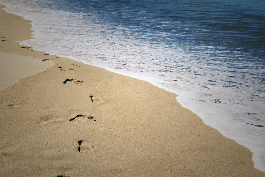 Footprints Photograph by Les Cunliffe