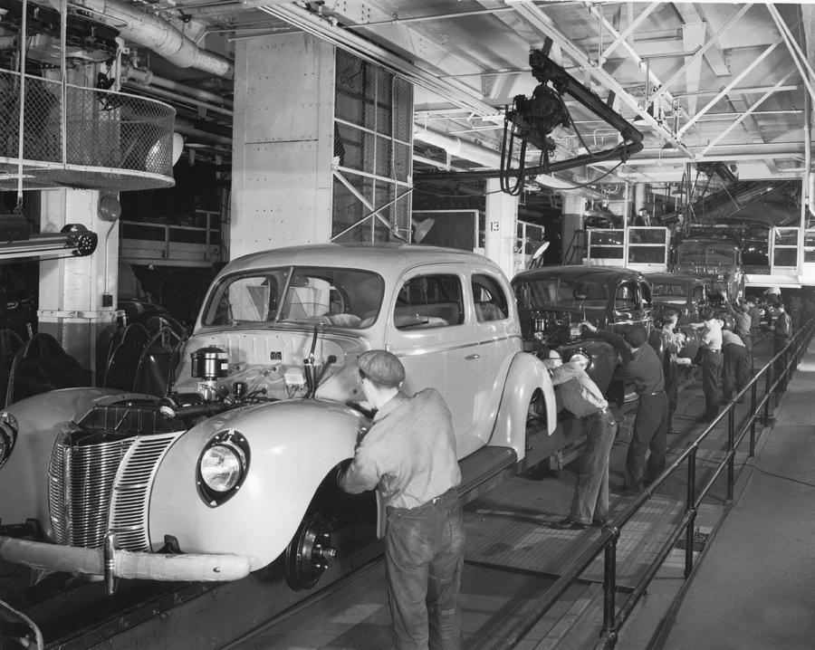 Ford Assembly Line Photograph by Underwood Archives - Pixels