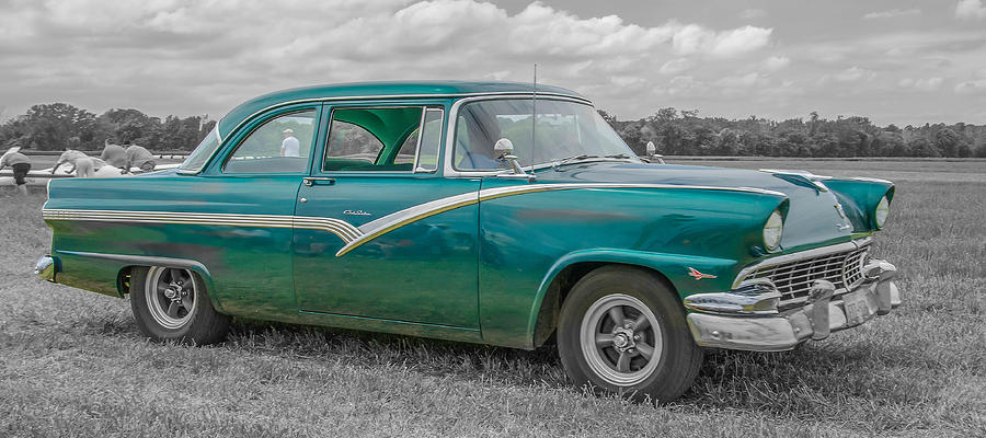 Ford Fairlane  7D05219 Photograph by Guy Whiteley