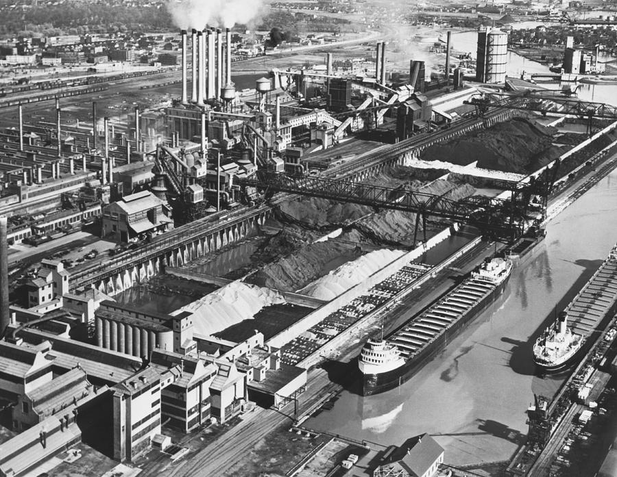Architecture Photograph - Fords River Rouge Plant by Underwood Archives