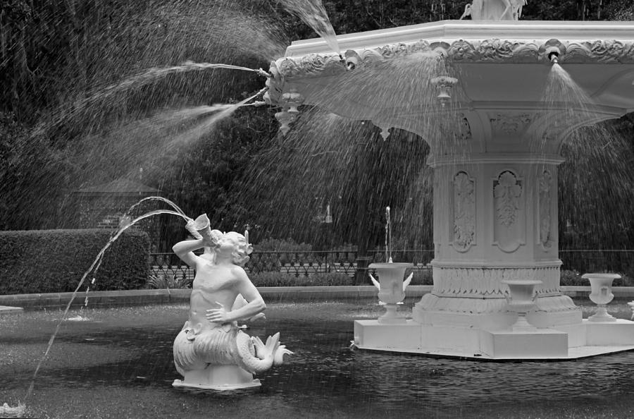 Forsyth Fountain detail - Black and White Photograph by Suzanne Gaff