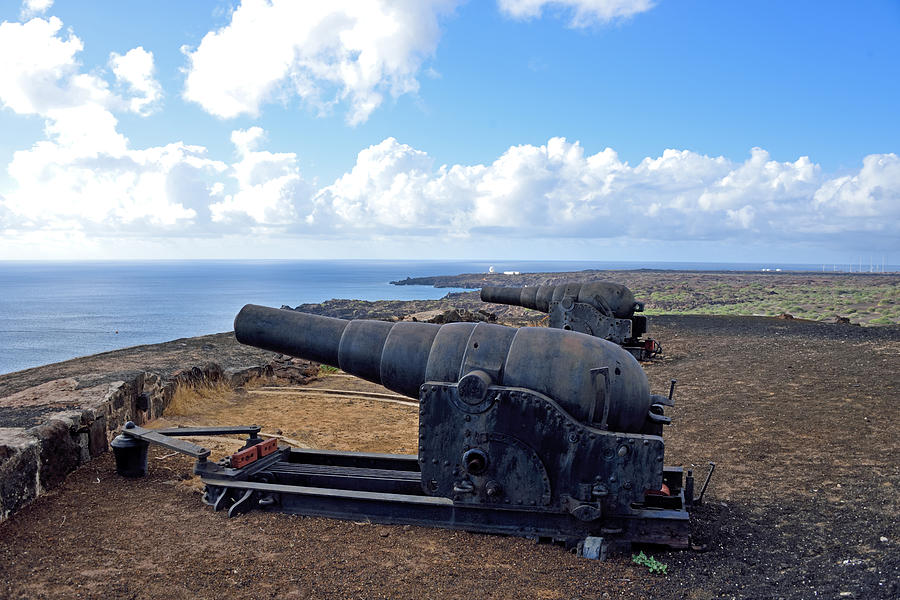 Fort Bedfordvictorian Cannon Photograph by Robert Fine Art