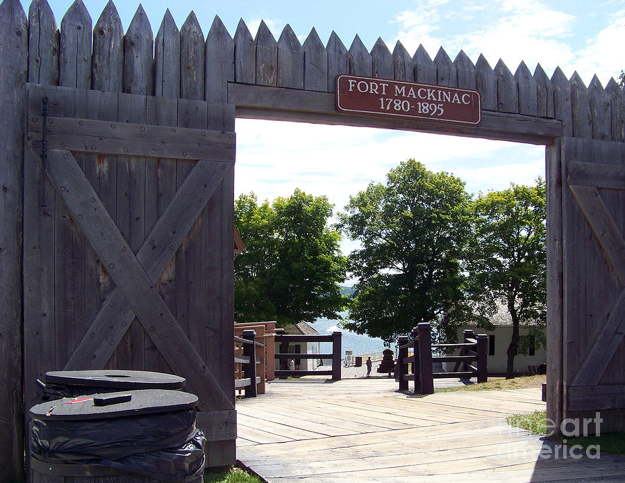 Fort Mackinac Gate Photograph by Charles Robinson
