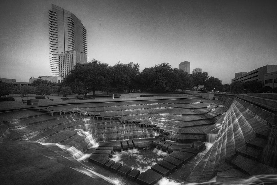 Fort Worth Photograph - Fort Worth Water Gardens by Joan Carroll