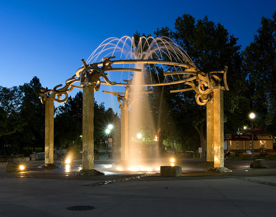 Fountain In Riverfront Park Photograph