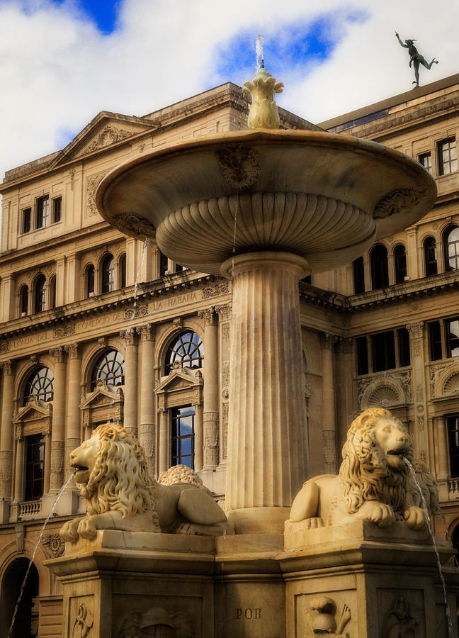 Fountain of the Lions - Plaza de San Francisco Photograph by Levin Rodriguez