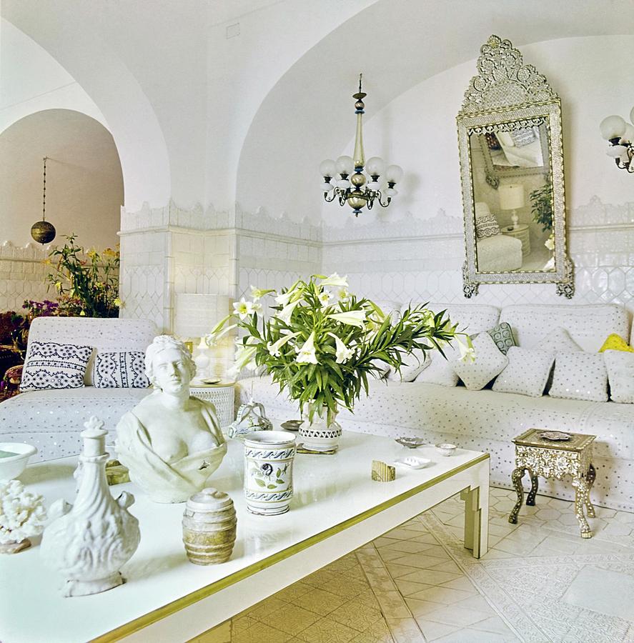 Franco Zeffirellis Living Room Photograph by Horst P. Horst