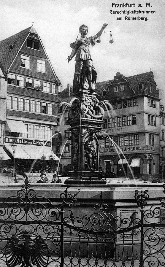 Frankfurt Fountain Photograph by Granger