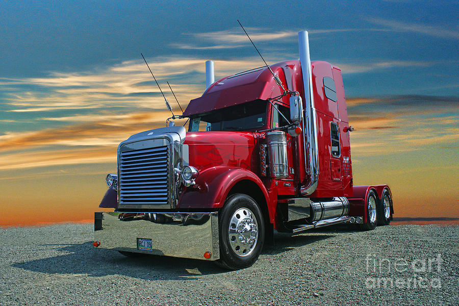 Freightliner CATR0316-12 Photograph by Randy Harris