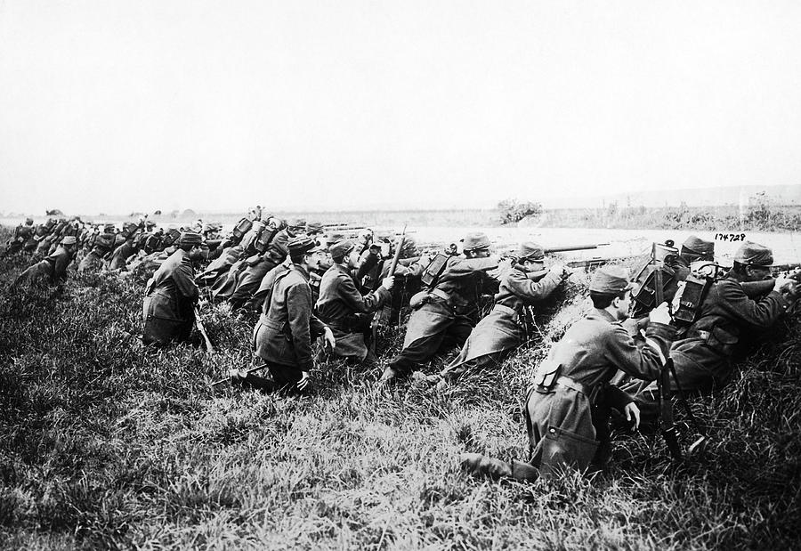 French Infantry In Action Photograph by Underwood Archives - Fine Art ...