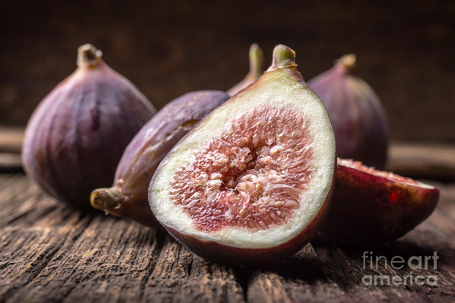 Fruit Photograph - Fresh Figs by Edward Fielding