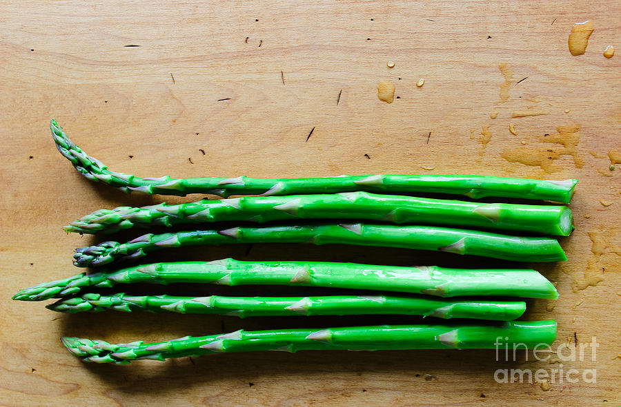 Asparagus Photograph - Fresh Green Asparagus by Colleen Kammerer