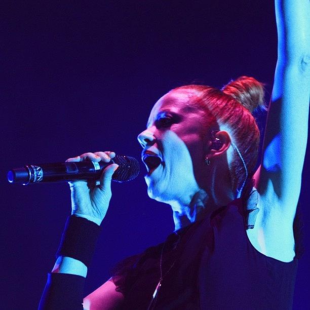 Fresh, Out Of The Oven, Shirley Manson Photograph by Danny Villarreal