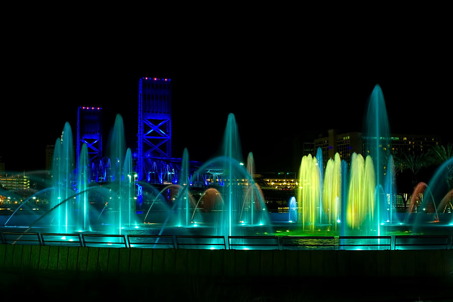 Friendship Fountain Jacksonville Photograph by Jack Zievis Fine Art