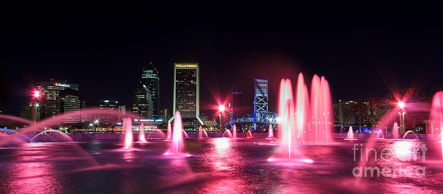 Friendship Fountain with Jacksonville Skyline Photograph by Paul ...