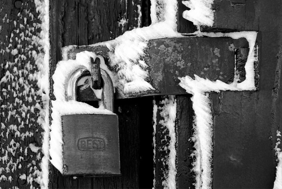 Frozen Lock at Mount Fremont Photograph by Daniel Woodrum
