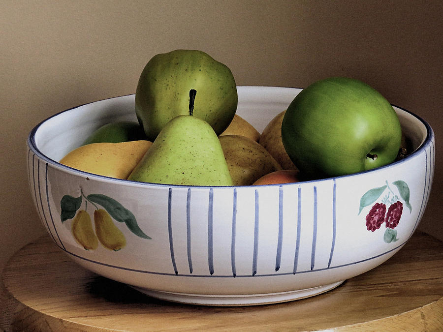 Fruit Bowl Photograph by Janice Drew