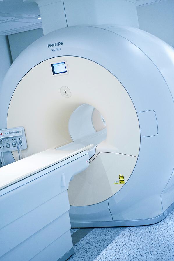 Full Body Mri Scanner Photograph by Dan Dunkley/science Photo Library