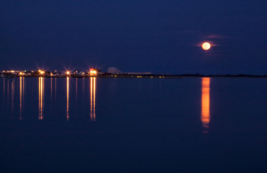 Full Moon Cape May Photograph by Tom Singleton