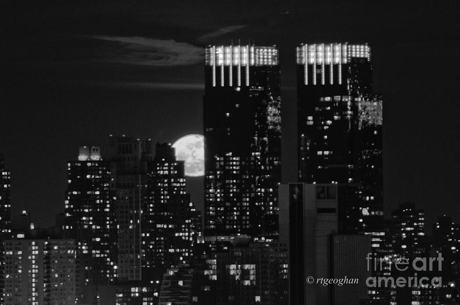 Full Moon Over New York City Photograph by Regina Geoghan