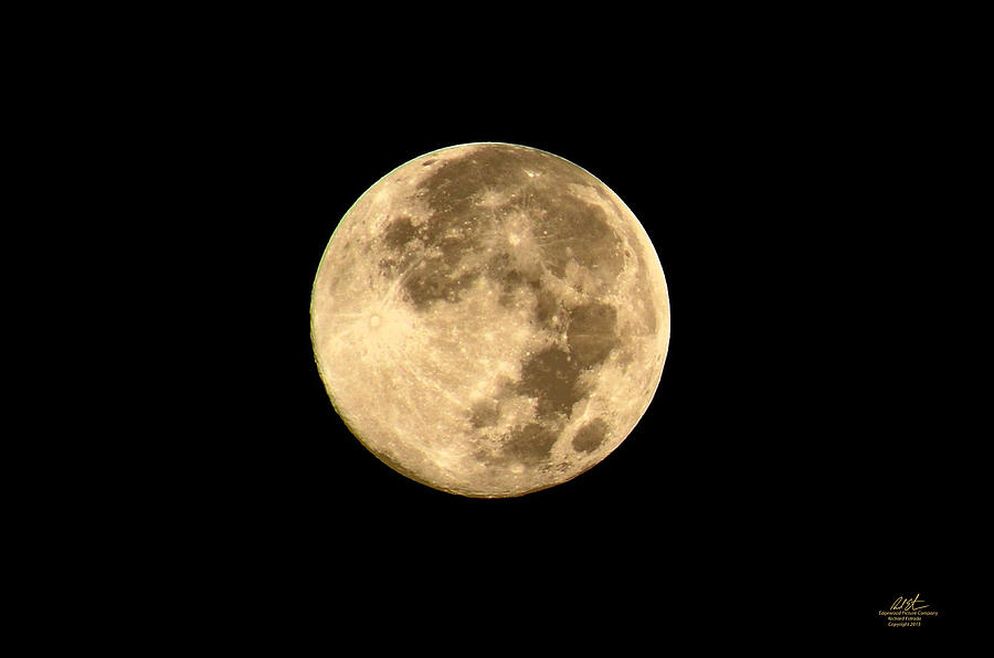 Full Moon Photograph by Richard Estrada
