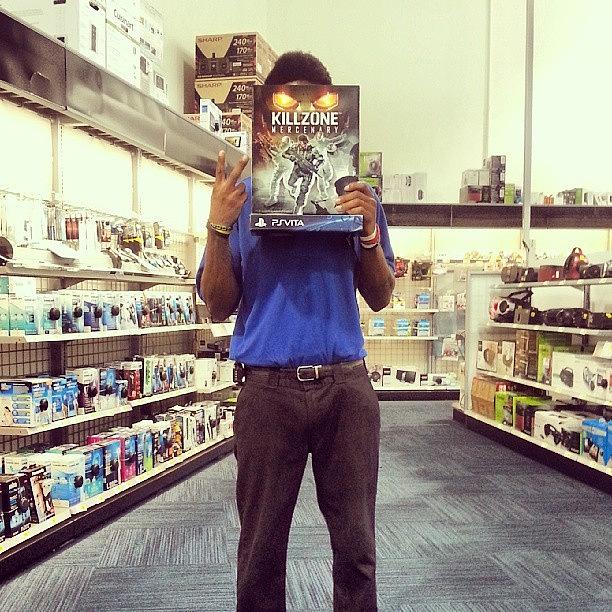 Bestbuy Photograph - Fun At Work #bestbuy #chilling #slowday by Giovanni Dixon 