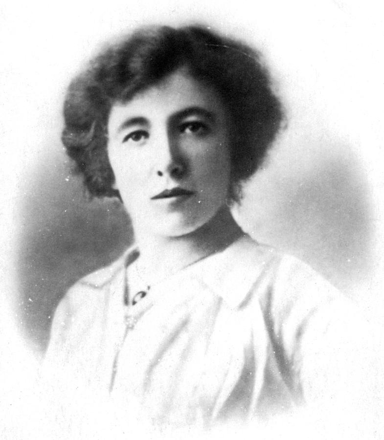 Gabrielle Petit (1893-1916) Photograph by Granger - Pixels