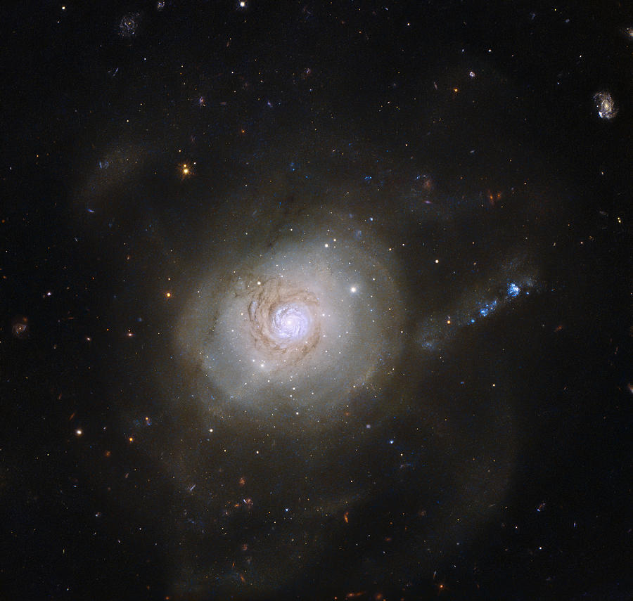 Galaxy Ngc 7252, Atoms For Peace Photograph by Science Source