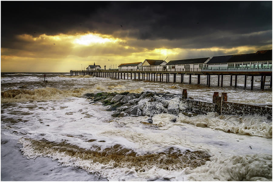 Gale Force Wind Hits Southwold Pier Photograph by Stevendocwra