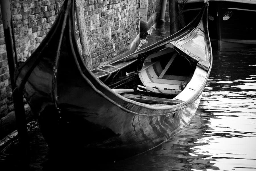 Galleggiante - Venice Photograph