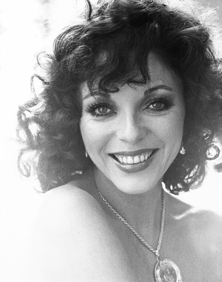 Movie Photograph - Game For Vultures, Joan Collins, 1979 by Everett