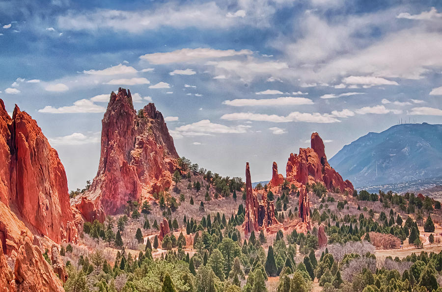 Garden Of The Gods In Colorado Springs Photograph by Ronnie Wiggin