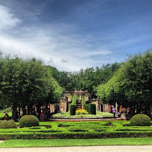 Miami Photograph - Gardens Of #vizcaya Mansion At #miami by Luis Alberto