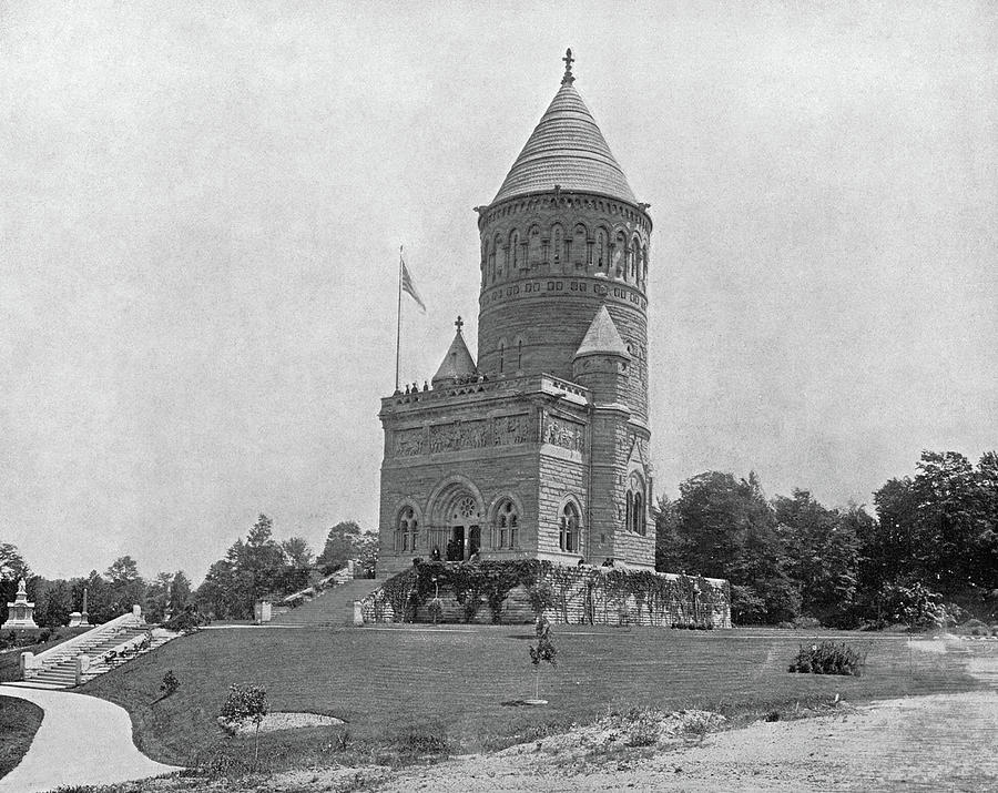 Garfield Monument, C1890 Photograph by Granger
