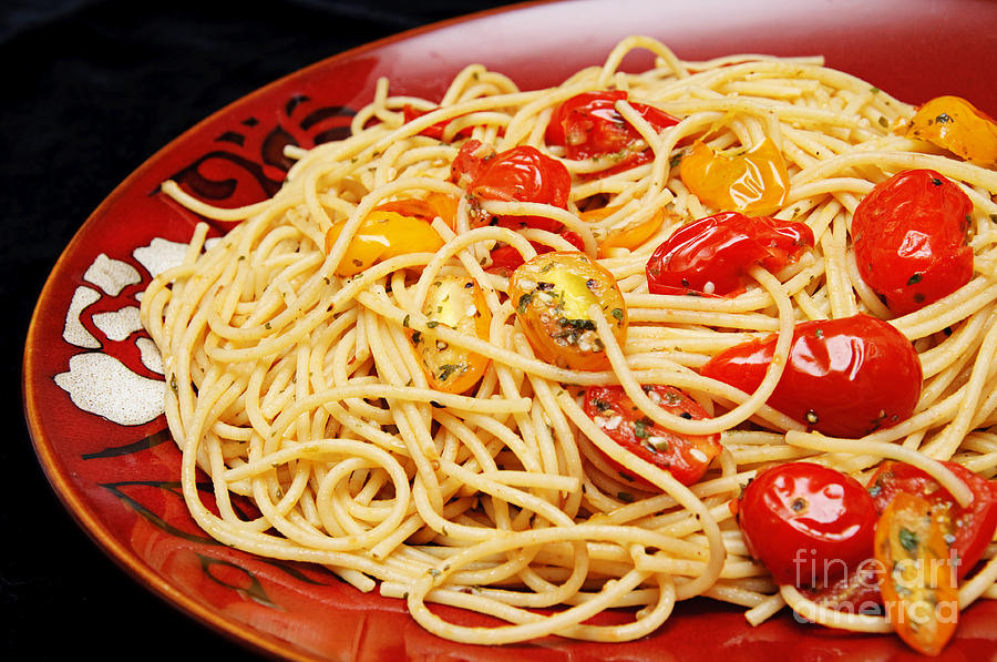 Garlic Pasta And Grape Tomatoes Photograph by Andee Design