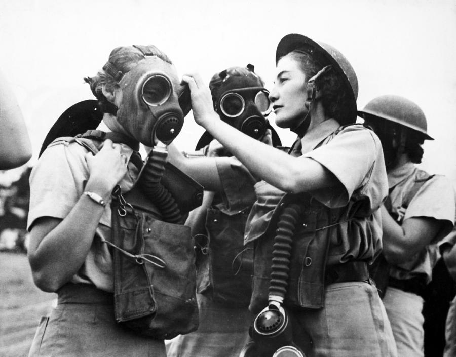 Gas Mask Training World War Ii Photograph By Science Photo Library ...
