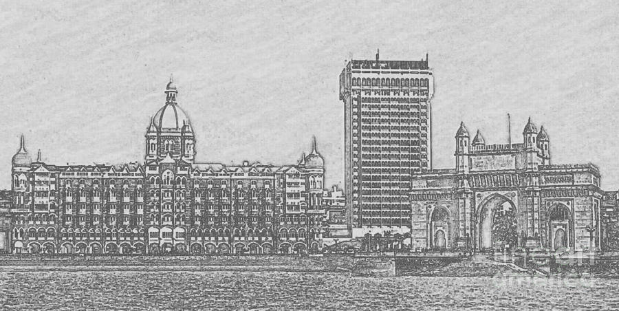 Mumbai Heritage on X 1910 Taj Mahal Palace HotelMumbai The structure  which existed before Gateway of India was built can also be seen  httptco5yeJglNBc7  X