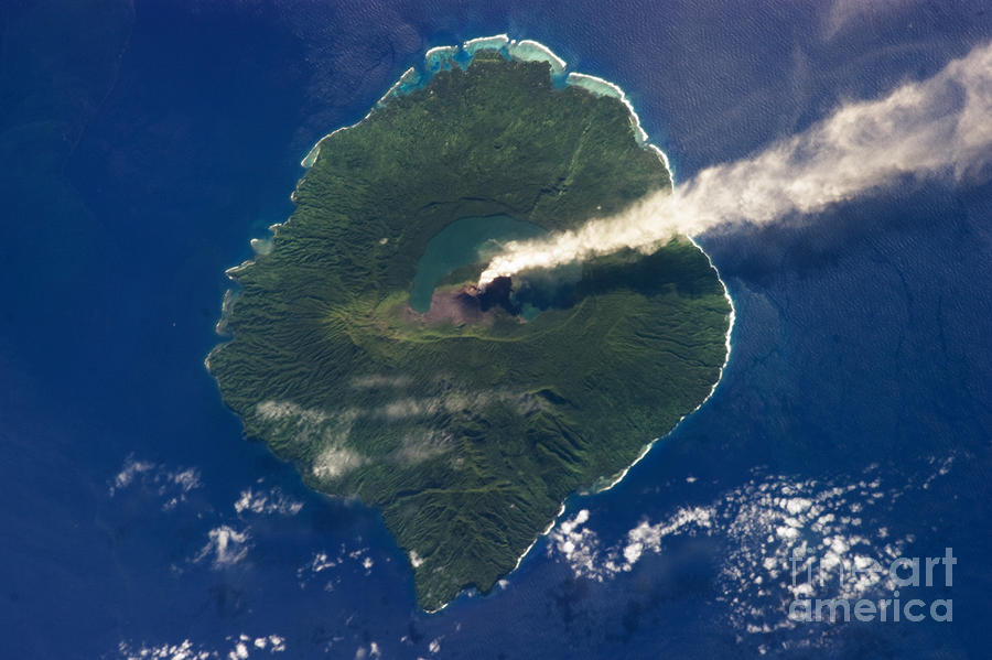 Gaua Island Photograph by Science Source