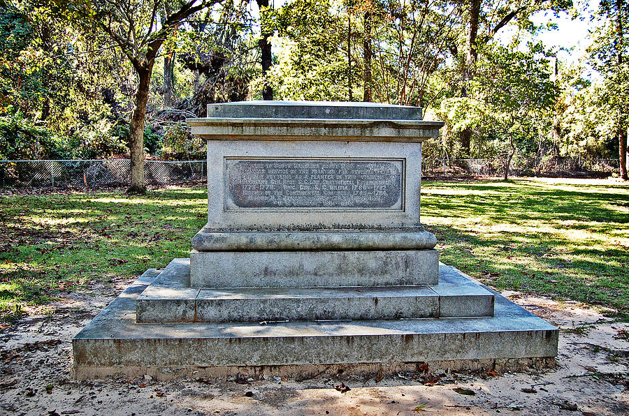 Gen. Sumter Tomb Photograph by Linda Brown