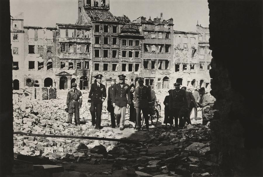 General Eisenhower And Others In Ruined Photograph by Everett